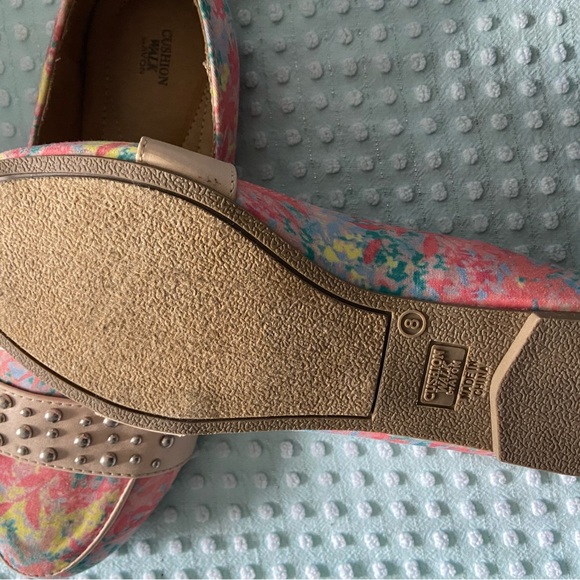 🎉2/15$ Avon multicoloured flats - Picture 3 of 4